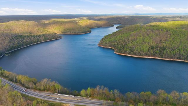 330 Burton Ridge Rd, Silver Point, TN 38582