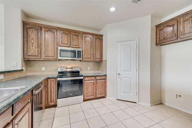 2046 Dripping Springs Drive, Forney, TX 75126