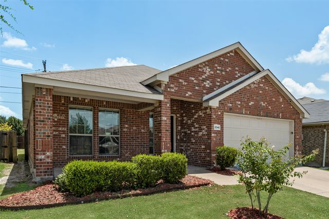 2046 Dripping Springs Drive, Forney, TX 75126