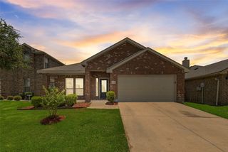 2046 Dripping Springs Drive, Forney, TX 75126