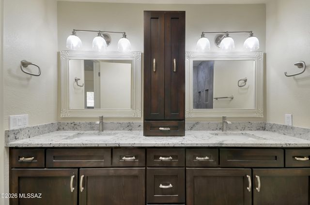 7221 E Clayridge Drive, Tucson, AZ 85750