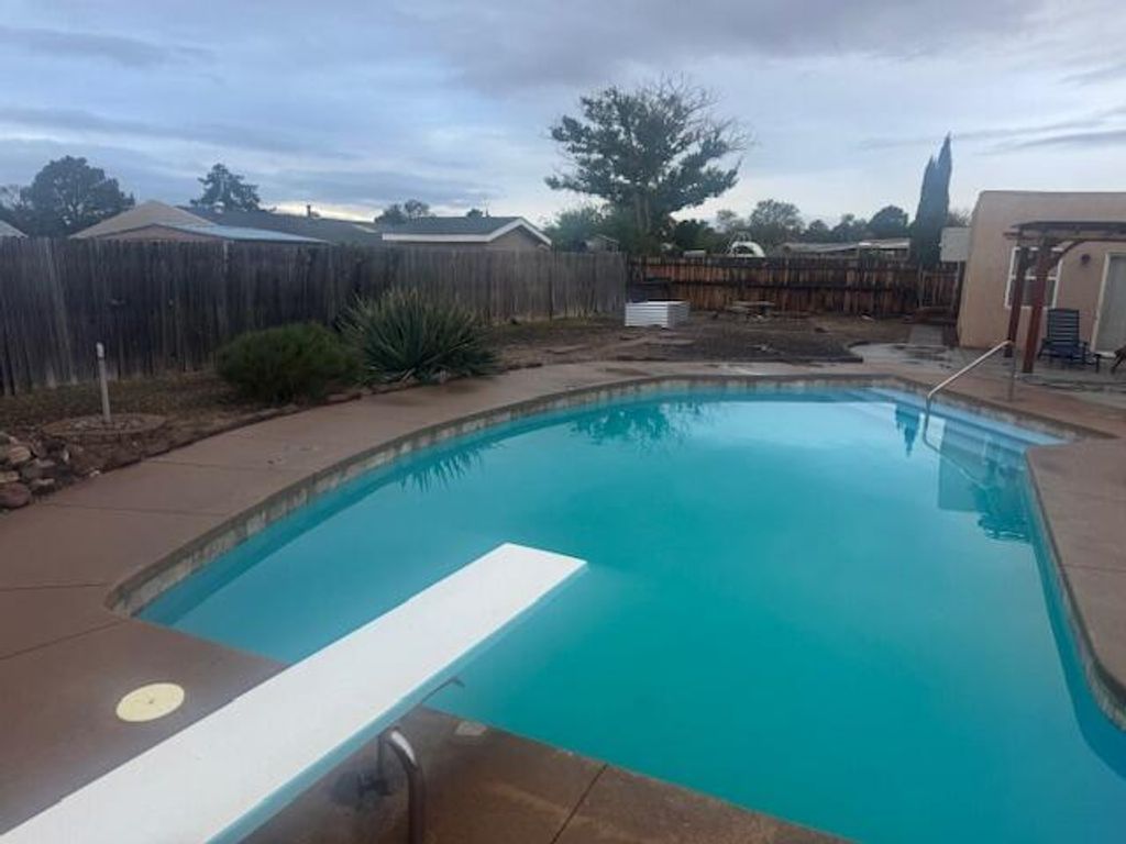 3610 OAKMOUNT Drive SE, Rio Rancho, NM 87124