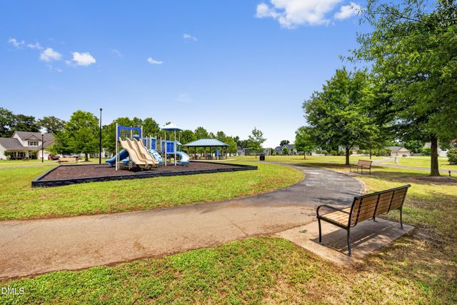 130 Fullcrest Court, Raeford, NC 28376
