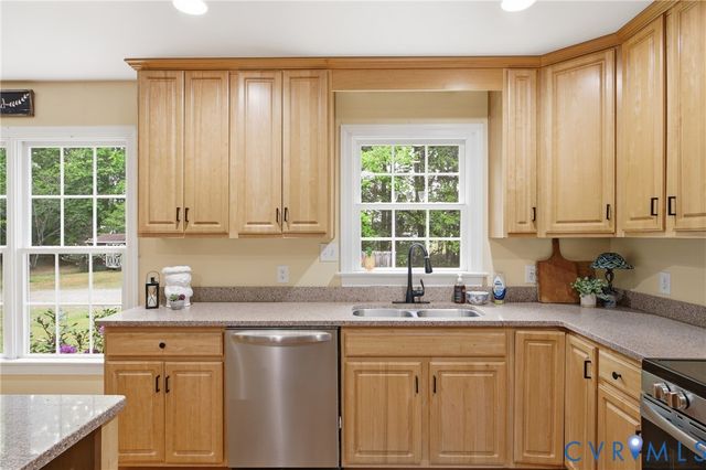 782 Bumpass Rd, Bumpass, VA 23024