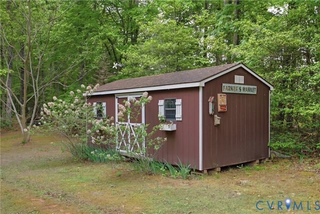 782 Bumpass Rd, Bumpass, VA 23024