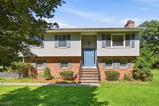 5 Apshawa Cross Rd, West Milford Twp., NJ 07480