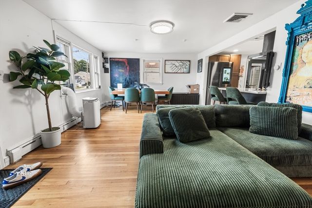 218 Warren, Watertown, MA 02472