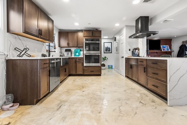 218 Warren, Watertown, MA 02472