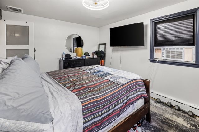 218 Warren, Watertown, MA 02472