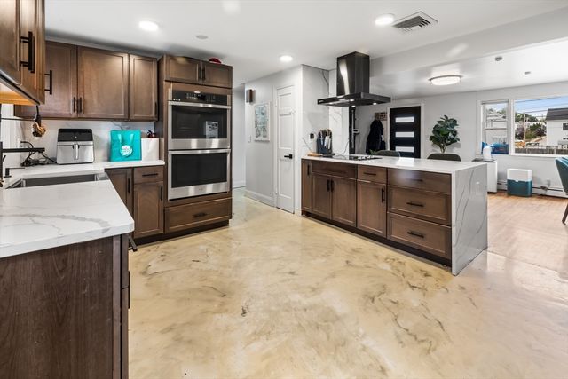 218 Warren, Watertown, MA 02472