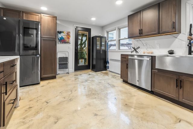 218 Warren, Watertown, MA 02472