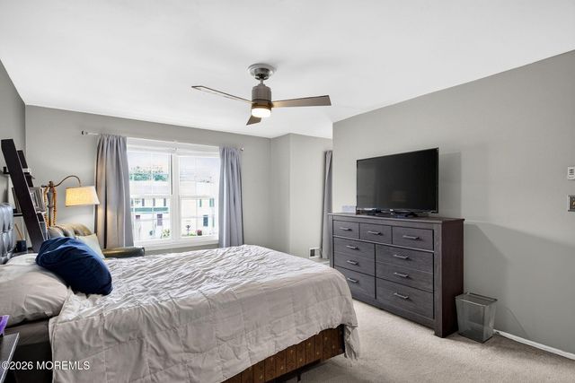 20 Karwatt Court, Sayreville, NJ 08872
