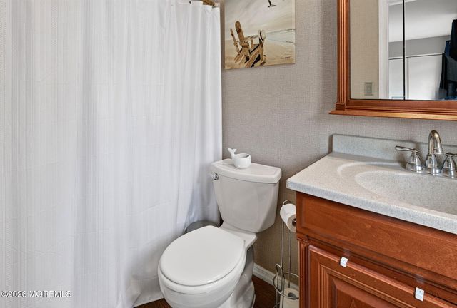 20 Karwatt Court, Sayreville, NJ 08872
