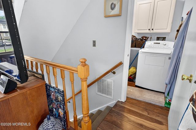 20 Karwatt Court, Sayreville, NJ 08872