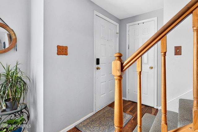 20 Karwatt Court, Sayreville, NJ 08872