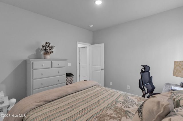 2537 Mendal Court SE, Bolivia, NC 28422