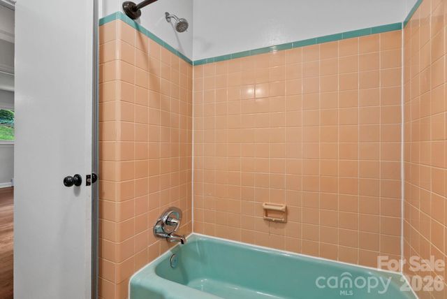 11 Von Ruck Court, Asheville, NC 28801