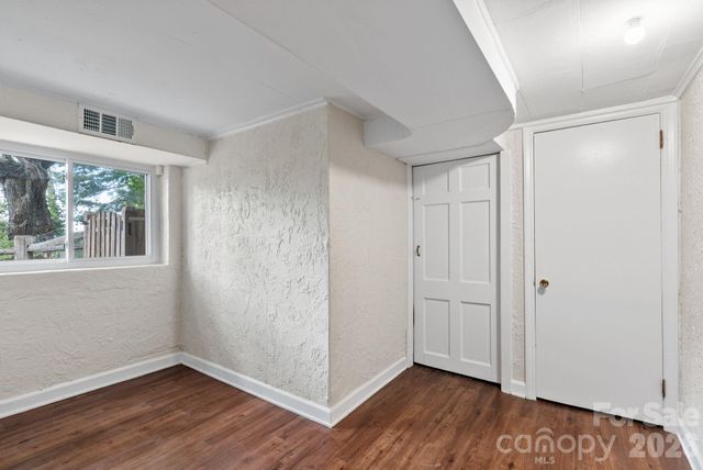 11 Von Ruck Court, Asheville, NC 28801