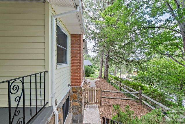 11 Von Ruck Court, Asheville, NC 28801