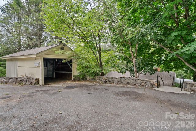 11 Von Ruck Court, Asheville, NC 28801