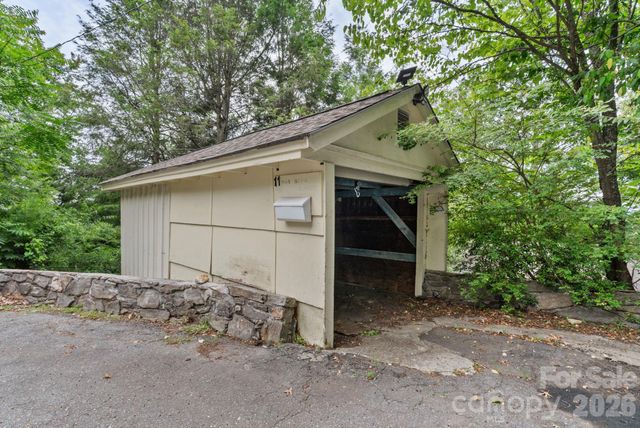 11 Von Ruck Court, Asheville, NC 28801
