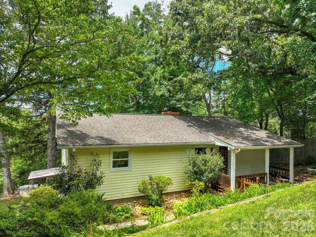 11 Von Ruck Court, Asheville, NC 28801