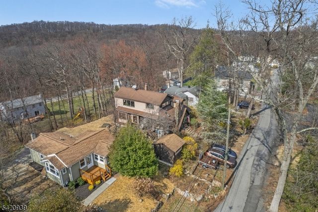 23 Harriet Way, Roxbury Twp., NJ 07850