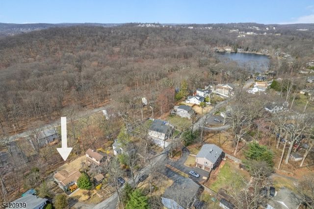 23 Harriet Way, Roxbury Twp., NJ 07850