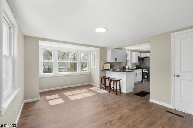 23 Harriet Way, Roxbury Twp., NJ 07850