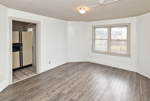 1325 6th Avenue, Des Moines, IA 50314