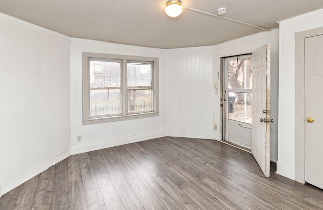 1325 6th Avenue, Des Moines, IA 50314