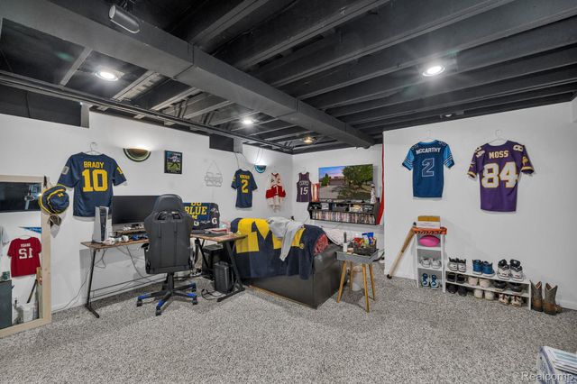 1541 Yellowbrick Road, Trenton, MI 48183