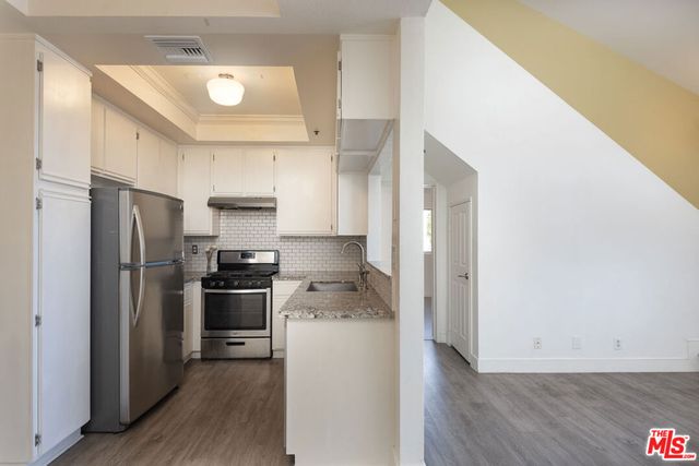 13801 Oxnard Street 206, Valley Glen, CA 91401