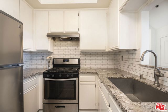 13801 Oxnard Street 206, Valley Glen, CA 91401