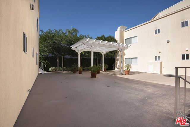 13801 Oxnard Street 206, Valley Glen, CA 91401