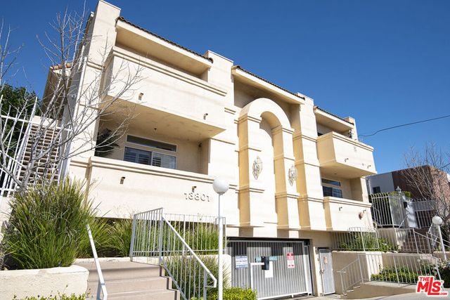 13801 Oxnard Street 206, Valley Glen, CA 91401