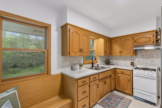 1814 Mcknight Road N, Maplewood, MN 55109