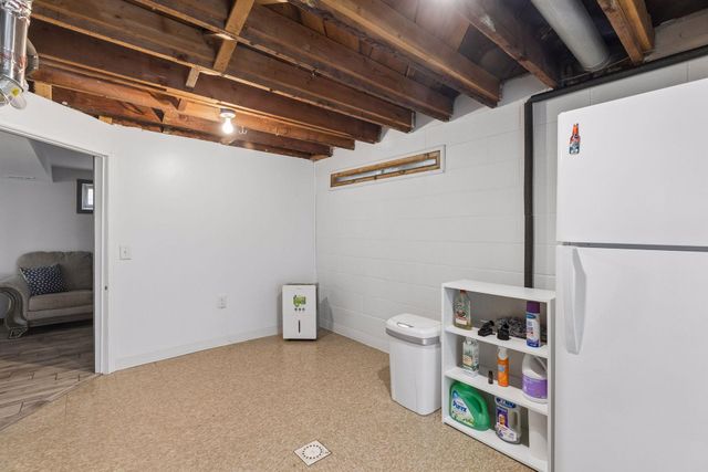 1814 Mcknight Road N, Maplewood, MN 55109