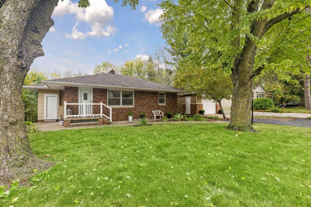 1814 Mcknight Road N, Maplewood, MN 55109 — photo 3