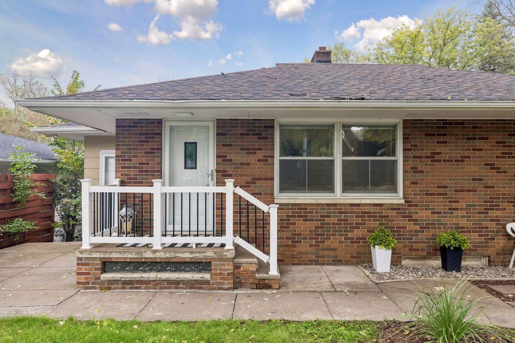 1814 Mcknight Road N, Maplewood, MN 55109 — photo 5