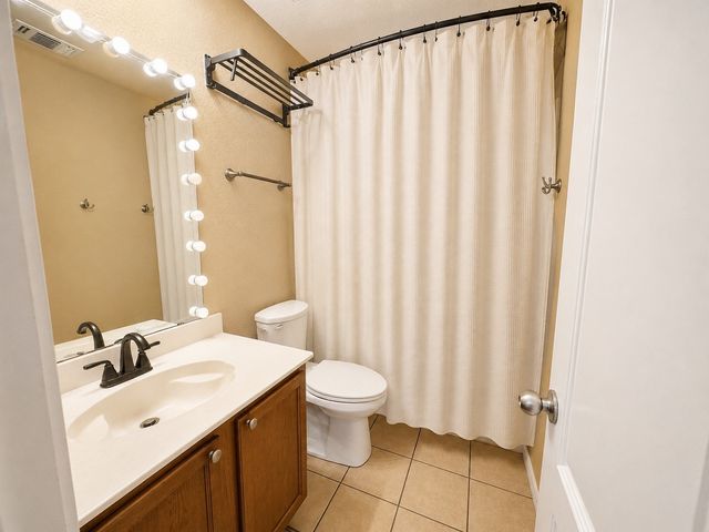 207 Southpeak Lane, Ponder, TX 76259