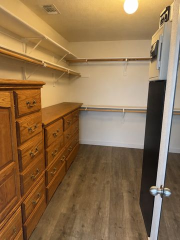 207 Southpeak Lane, Ponder, TX 76259