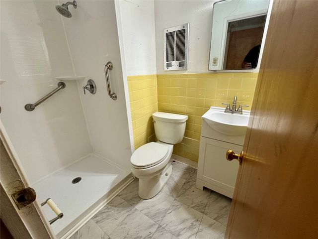 1800 Highland Drive, Carrollton, TX 75006