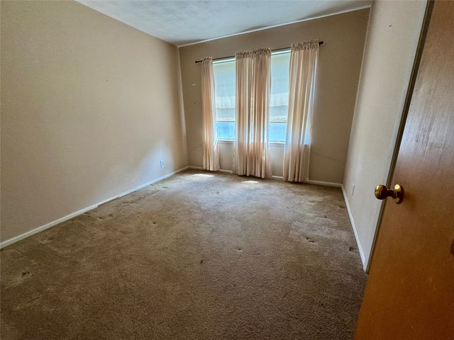 1800 Highland Drive, Carrollton, TX 75006