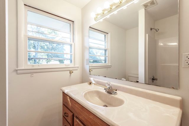 200 Malvin St, Gallatin, TN 37066