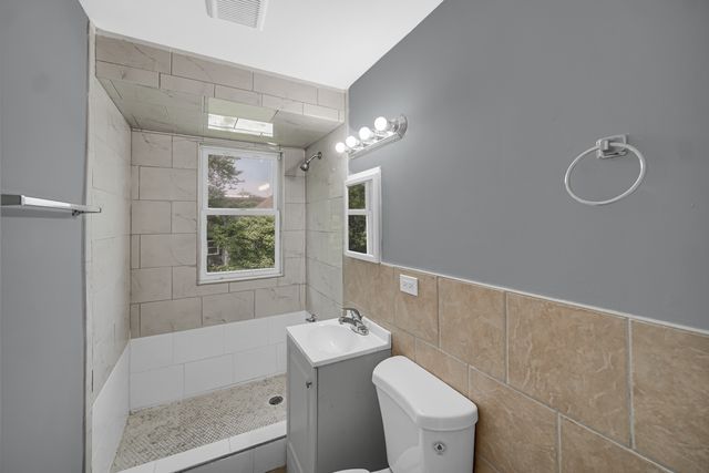 72 E 136th Street, Riverdale, IL 60827