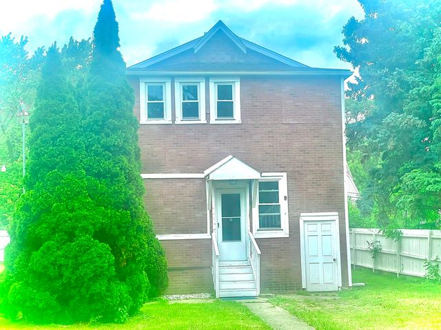 72 E 136th Street, Riverdale, IL 60827