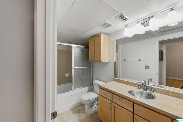 401 20th St S Apt 101, Birmingham, AL 35233