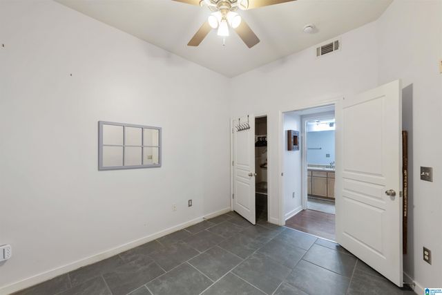 401 20th St S Apt 101, Birmingham, AL 35233