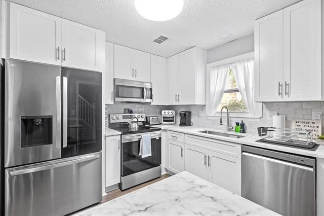 5005 Pat Mell Place SE, Smyrna, GA 30080